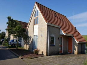 Comfy bungalow with terrace
